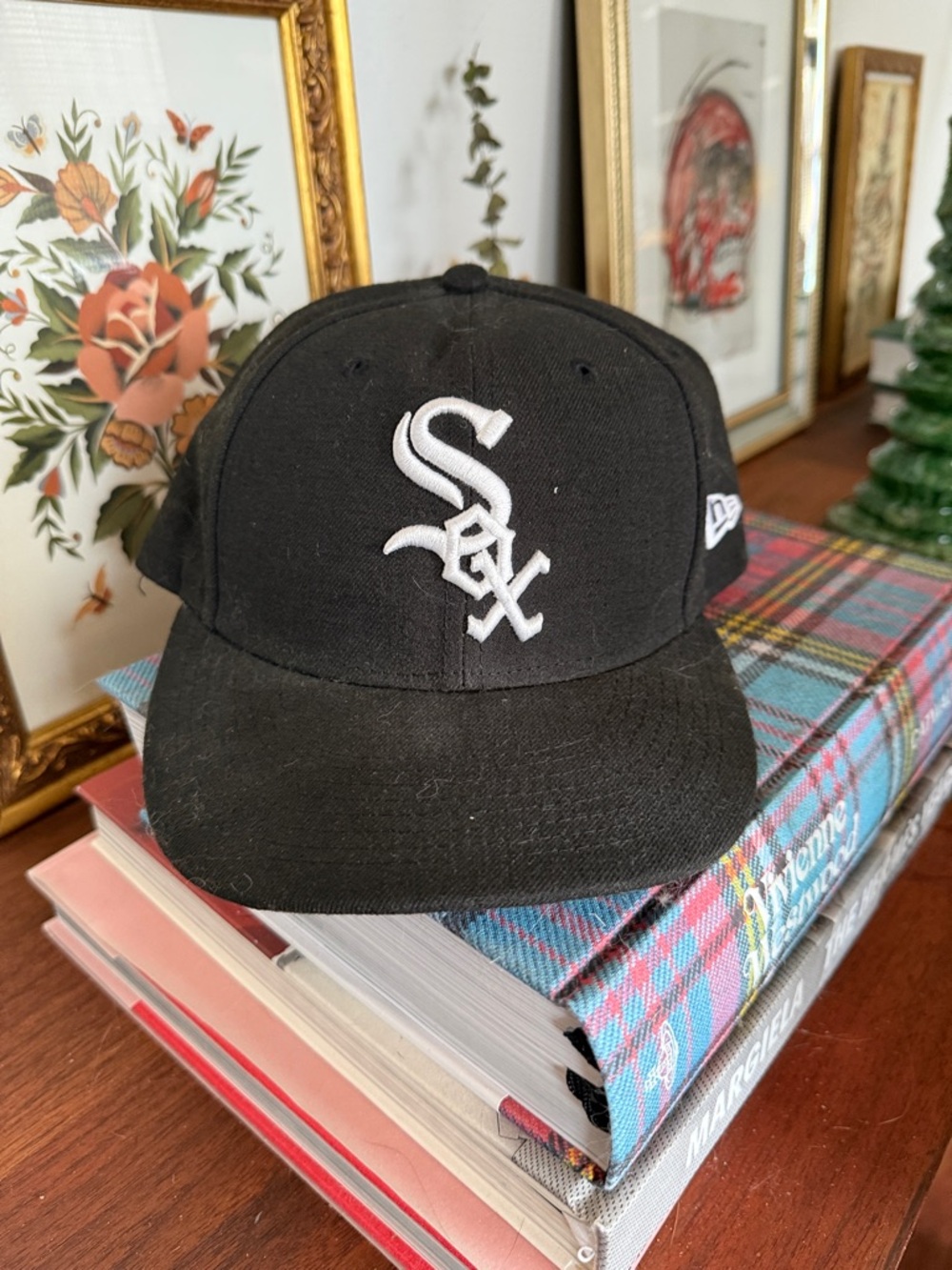 New Era Black Chicago White Sox Cap with White Logo